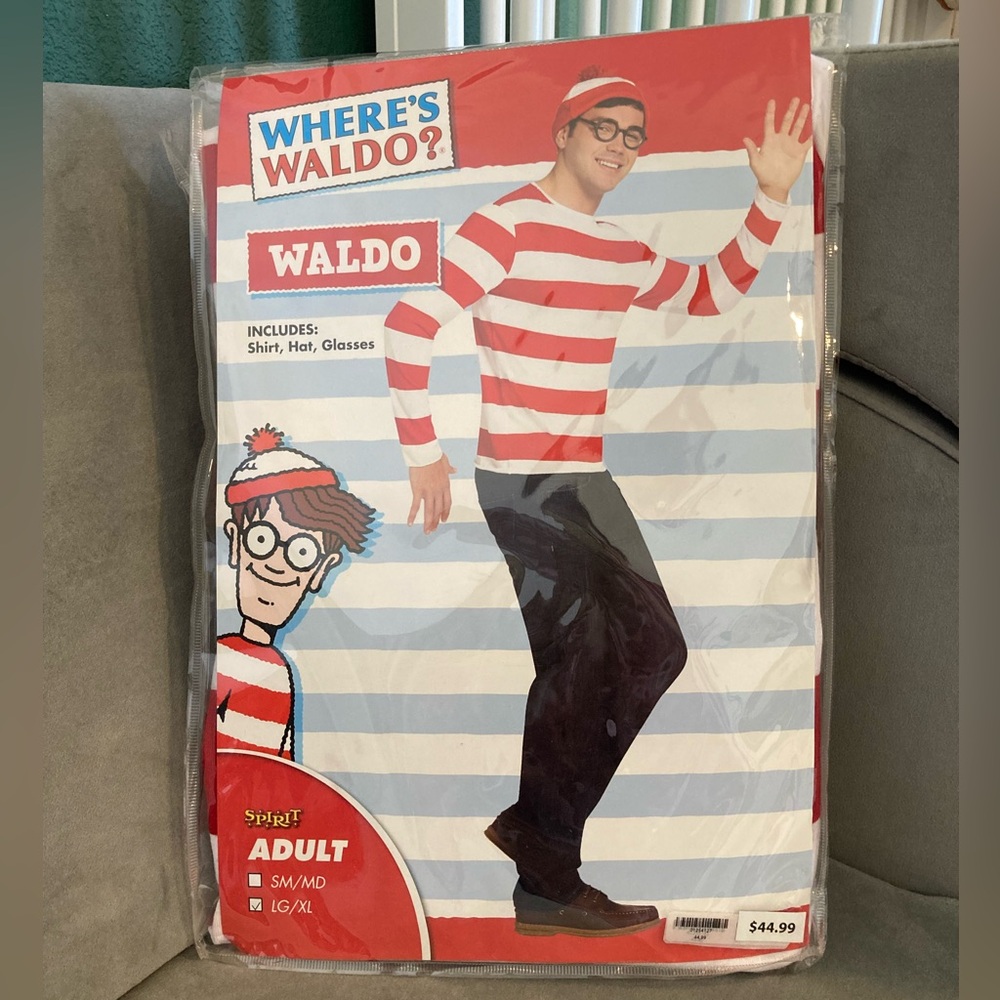 NEW IN BAG!  👻🎃Halloween costume🎃👻
Where’s Waldo kit 
Adult L/XL